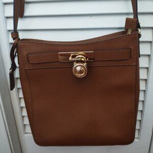Michael Kors Hamilton Traveler Messenger Bag